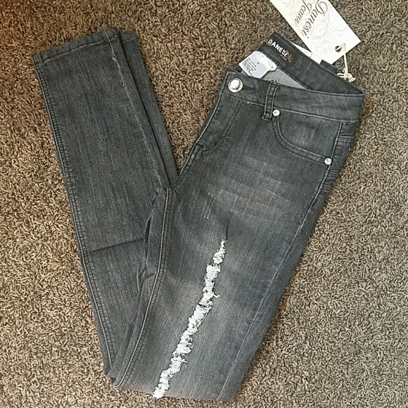 DANESI - Picture 3 of 7